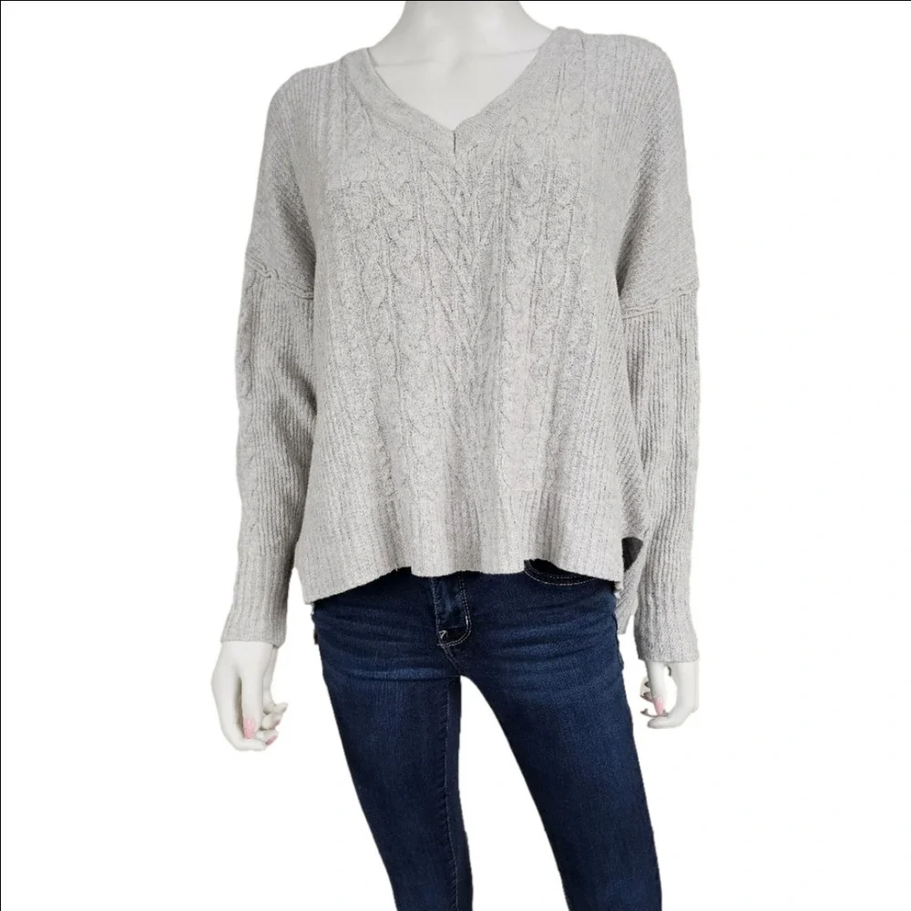 Yet Again Hooded Long Sleeve V-Neck Oversized Sweater Size XS Fits Like XL